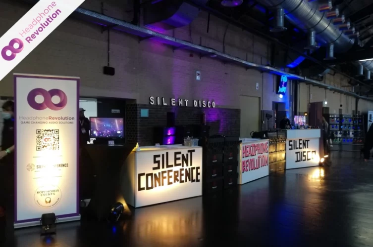 Der Silent Conference Messestand von Headphone Revolution bei der Future of Festivals Messe.