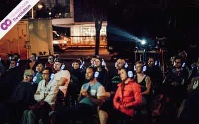 Bei einem Silent Cinema Event wird der Ton eines Kinofilms via speziellen Silent Kopfhörern von Headphone Revolution übertragen.