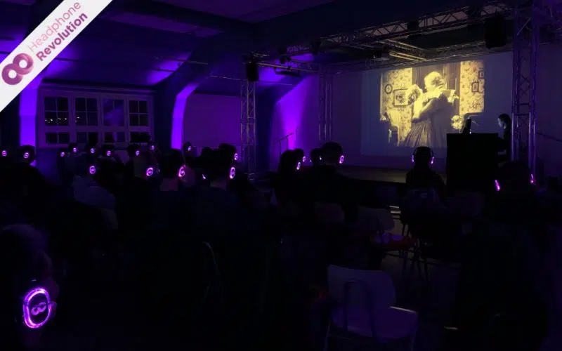 Das Museum Dresden benutzt das Silent Kopfhörer System "HR T12 Pro" von Headphone Revolution um ein Silent Cinema Event zu veranstalten.
