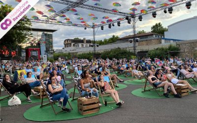 Auf dem WOpen Air Event tragen die Besucher spezielle Silent Disco Kopfhörer von Headphone Revolution