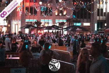 Silent Disco Open Air in Essen auf dem Kennedyplatz während Covid