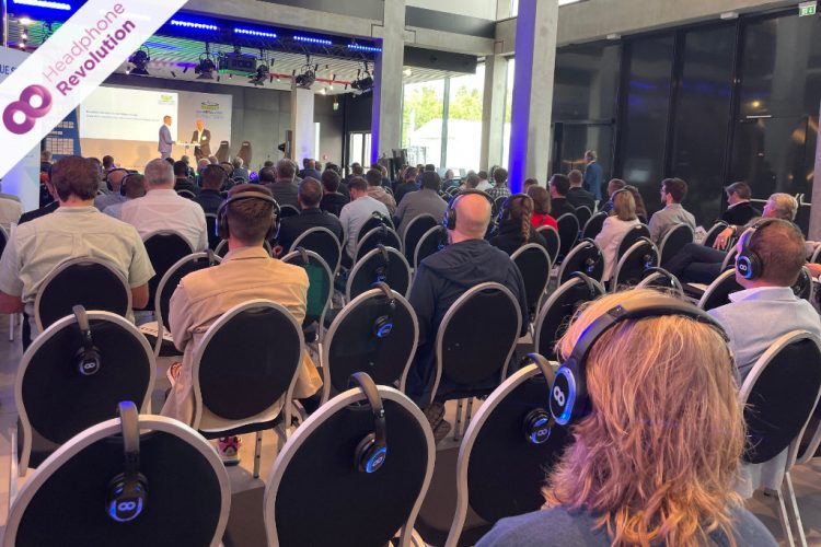 Silent Conference auf der Arena Summit im im Deutsche Bank Park in Frankfurt