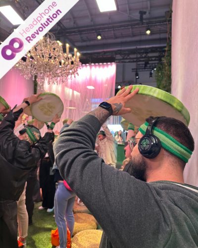 Silent Yoga am Hendrick's Stand auf dem Online Marketing Rockstars Festival.