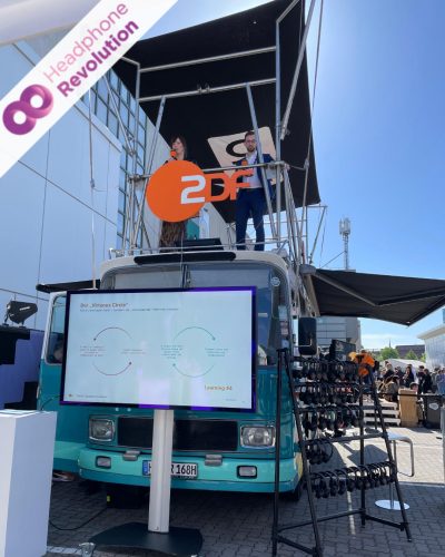 Das Silent Conference Kopfhörer Modell "SCF" von Headphone Revolution im Einsatz am ZDF Stand auf dem OMR Festival.