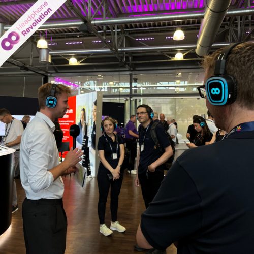 Silent Hybrid Kopfhörer "HR Z-PRO 50X" von Headphone Revolution im Einsatz als Silent Conference Kopfhörer auf der DigitalX Messe der Telekom in der Motorworld Böblingen