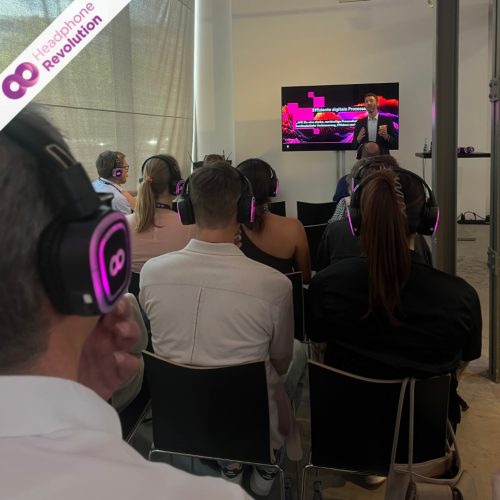 Silent Hybrid Kopfhörer "HR Z-PRO 50X" von Headphone Revolution im Einsatz als Silent Conference Kopfhörer auf der DigitalX Messe der Telekom