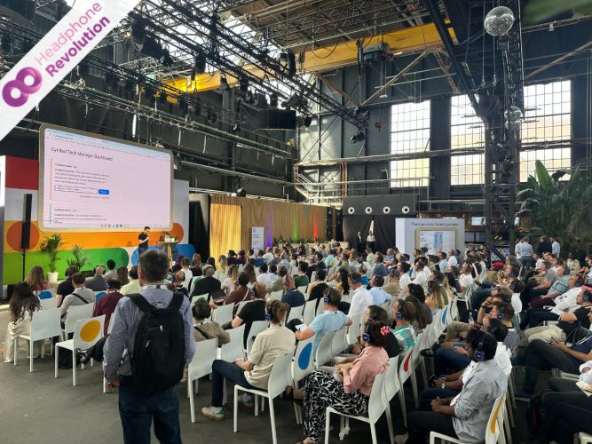 Silent Conference Kopfhörer "HR Z-PRO 50X" von Headphone Revolution im Einsatz als Tour Guide System auf einem Google Cloud Summit Event 2025